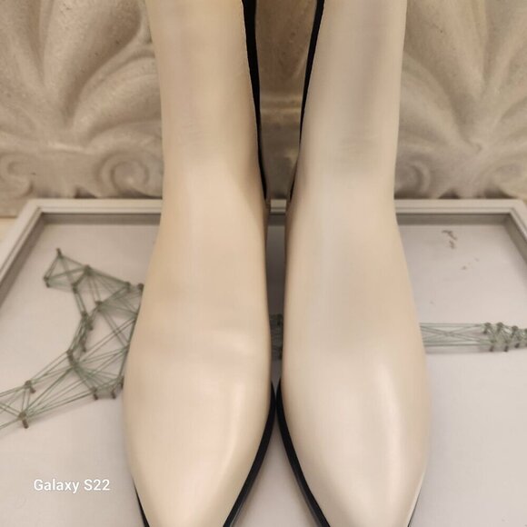 Michael Kors "Kinlee" Leather Booties. NIB. Size 8.5 - Picture 6 of 11